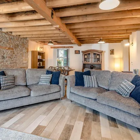 2 Bed In Sedbergh Oc-b31909